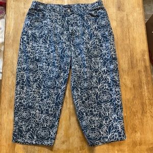 Floral print Capri Jeans